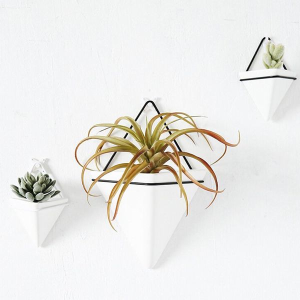 Nordic Planta Suculenta Montada De Ferro De Ferro De Ferro Triangular Vaso Triangular Simples Cerâmica Auto-absorção de água plantador conjunto Y200709