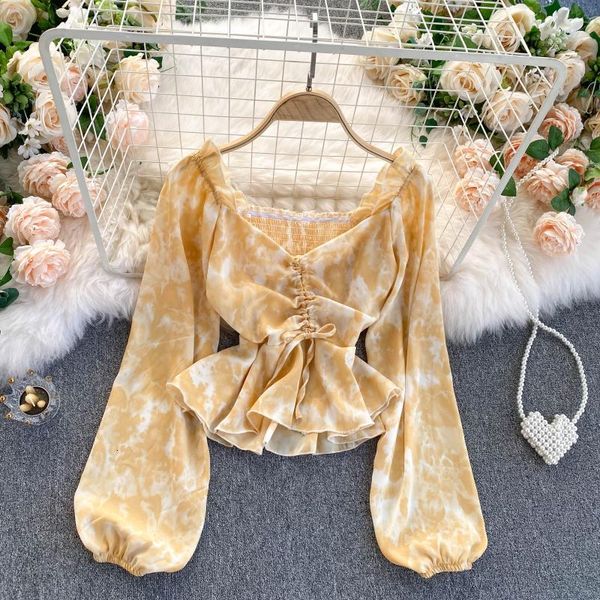 

2021 new female singiny tie dye blouse autumn cord puff ruffles elastic fashion frilly sweaters pwx7, White