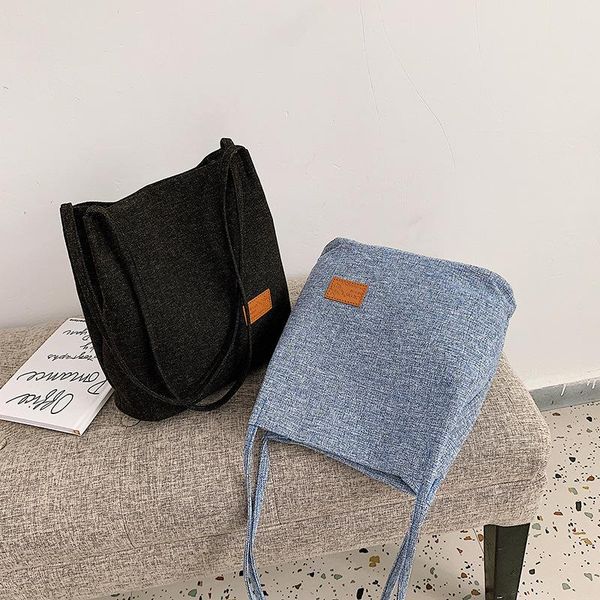 

shoulder bags in autumn and winter of 2021, the canvas women's bag