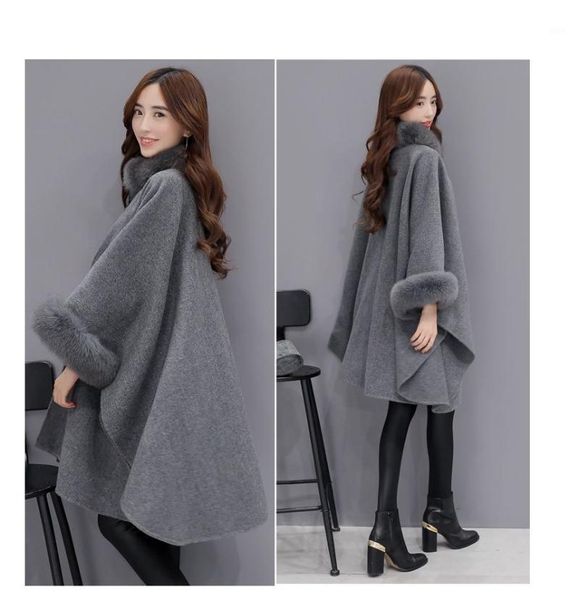 

ponchos and capes women 2020 christmas fashion flare sleeve faux fur collar winter wool cloak cape coat poncho long overcoat1, Black