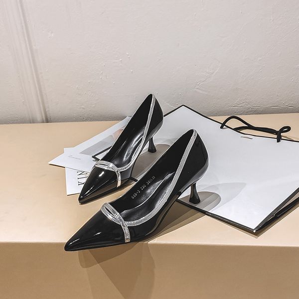 

individual and fashionable women's shoes with shallow mouth and covered feet c1212, Black;white
