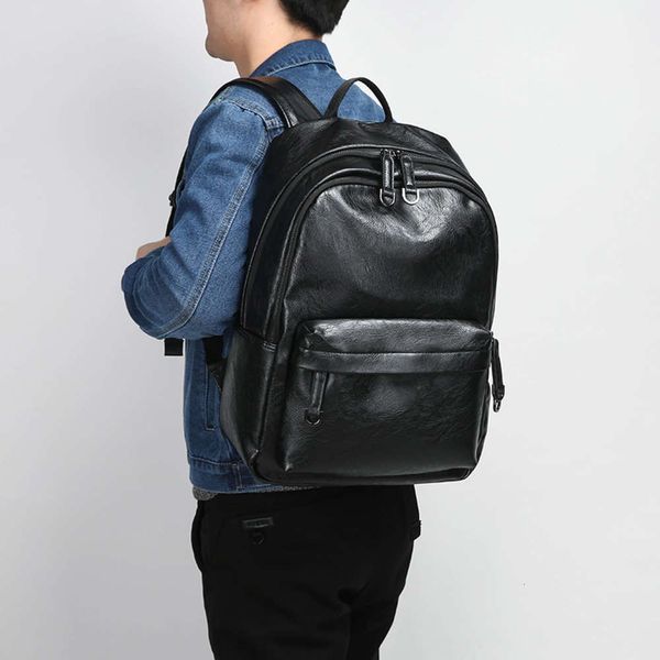 

new fashion leisure bus travel large capacity usb comter men's