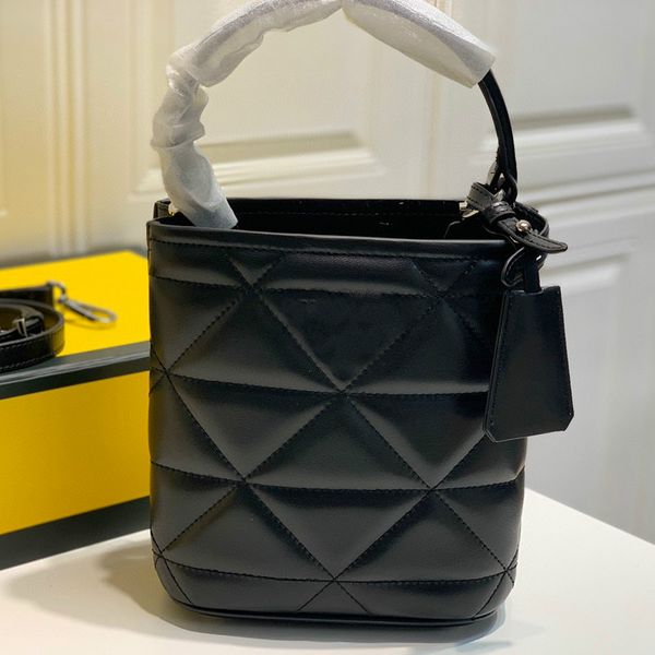 

ins high-end fashion handbags sheepskin pochette tote purses shoulder bag crossbody women bag bucket shoulder bags luxurys designers bags