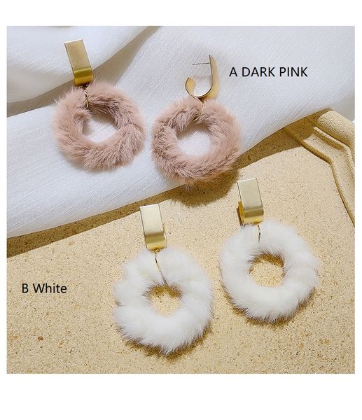 

2020 new sweet winter warm plush circle earrings white and dark pink two colors can choose boudoir series 407, Golden;silver