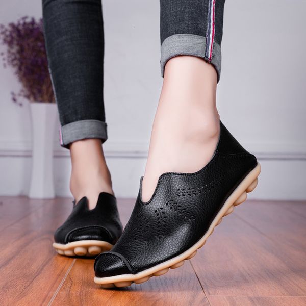 

2020 new mother's hole flat sole single beans summer women's shoes, Black