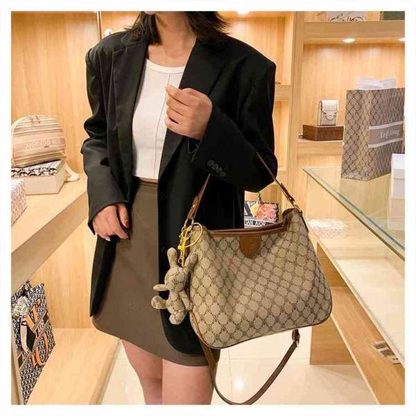 

80% off shop clearance new fashion trend portable large capacity diagonal women's bag single shoulder tote bag