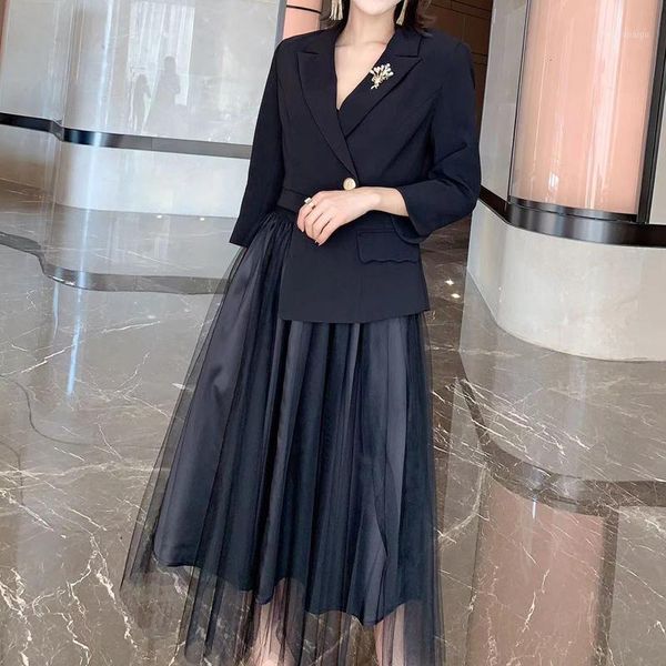 

irregular cropped sleeves v-neck black suit jacket mesh skirt women's two-piece suit spring and summer new temperament1, White