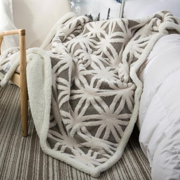 

blankets double thick coral fleece office lunch break blanket winter air-conditioned room cover for beds warm soft