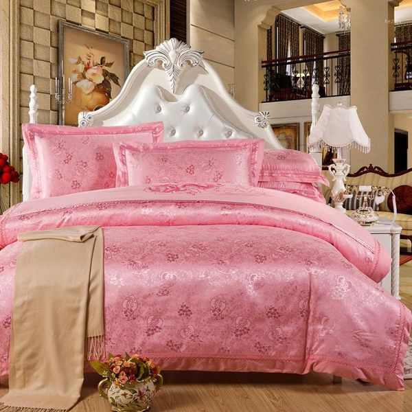 

bedding sets 4pcs luxury satin jacquard embroidery bed set double  king size duvet cover sheet pillowcase1