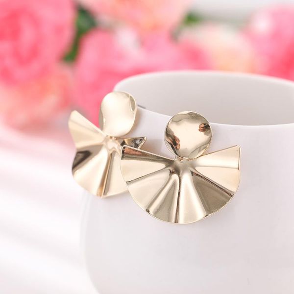 

charm 2021 women fashion hoop earrings for gold round zinc alloy ladies gift fashioh earring jewelry, Golden