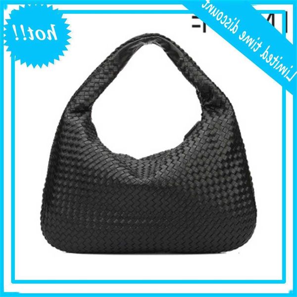 

2020 fashion women half moon travel bags designer shoulder leather hobos bag dames messenger weave great capacity