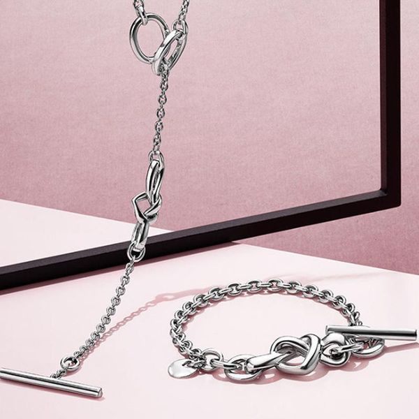 

knotted bracelet heart heart-embellished t-clasp link, Black