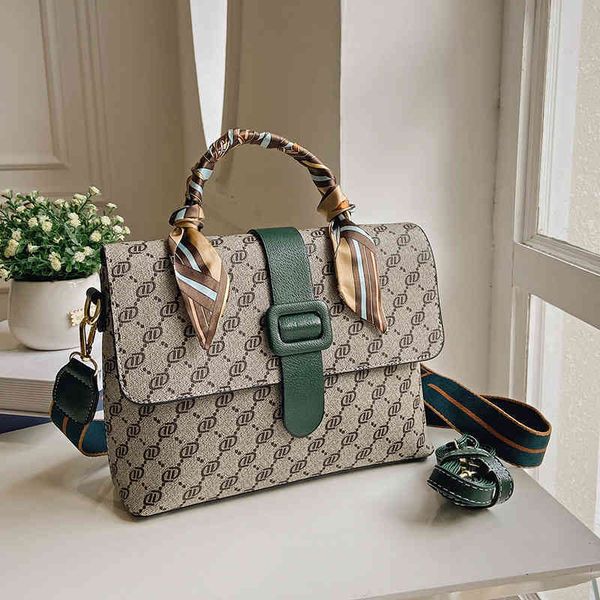 

2022 factory wholesale new model women's old flower personalized broadband messenger single shoulder small square with two bags, Black;red