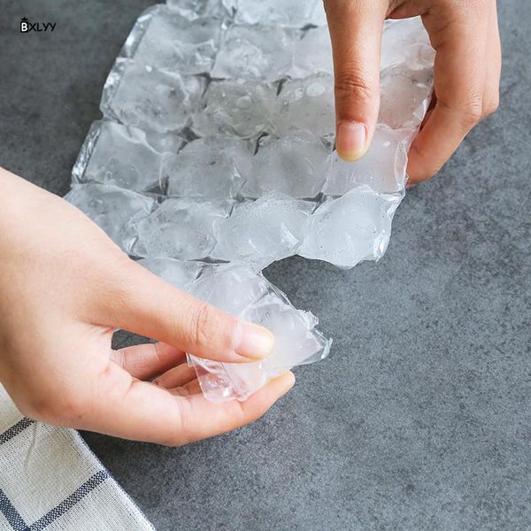 

10pc disposable ice bag bar tool home ice cube mold kitchen accessories ice cube making bags for kitchen cuisine coffee.75z wmtuqe