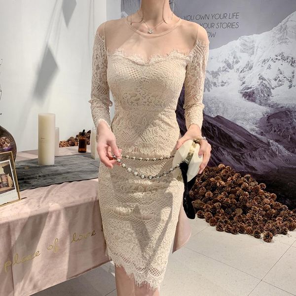 

korean version of mesh stitching slim fit hip lashes lace dress 2021 spring new, Black;gray