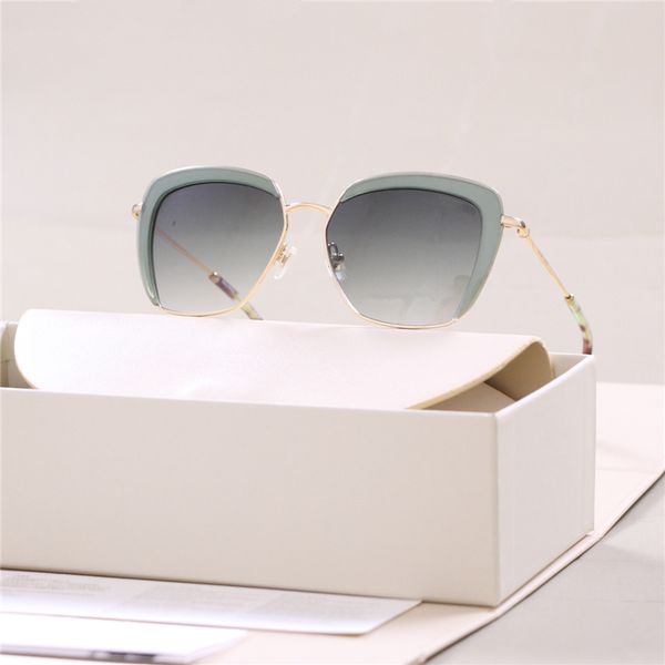 

fashion designer female round face temperament small box green sunglasses sin red street, White;black
