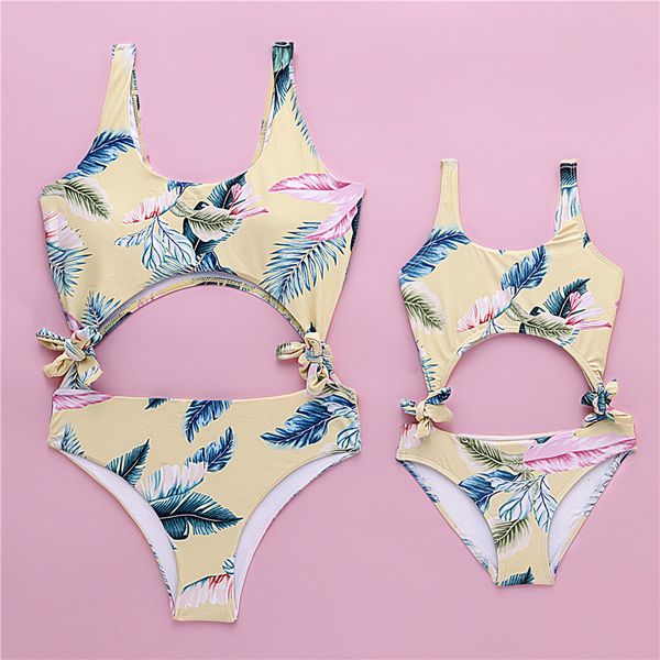 

2019 new one piece bikini parent child mother daughter swimsuit, White;black