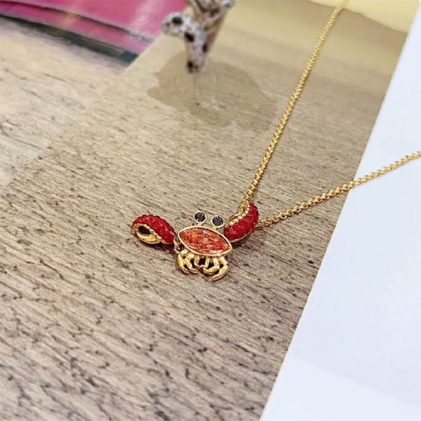 

shijia 2021 summer new red cute crystal little crab necklace funny lively female necklace wholesale fashion design, Silver