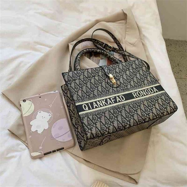 

factory shop net red bag women's fashion high-grade foreign style large capacity one shoulder messenger popular portable tote bag