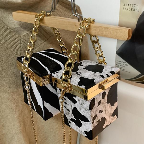 

mini designer messenger bag c1123 women's new leather pu fashion box handbag 2020 color chain shoulder tote bag contrast shgos, Red;black
