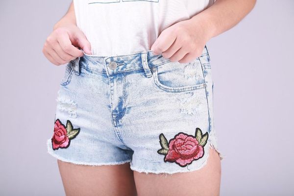 

denimcolab clothes ladies jeans regular mid waist embroidery blue stretch cotton denim jeans shorts zipper for woman