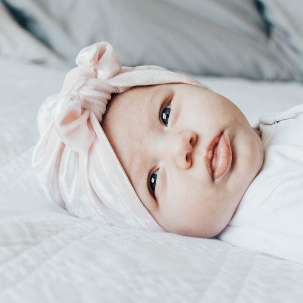 

детские твердые золотые зеловые шляпы мальчики девочки шляпы с луком конфеты цвета детская тюрбана cap для детей мягкий beanie младенческие, Yellow