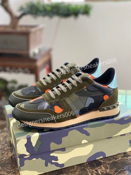 

2021 Men Designer Camouflage Sneaker Quality Womens Mens Rivet Shoes Studded Flats Mesh Camo Suede Leather Casual Trainers, Black