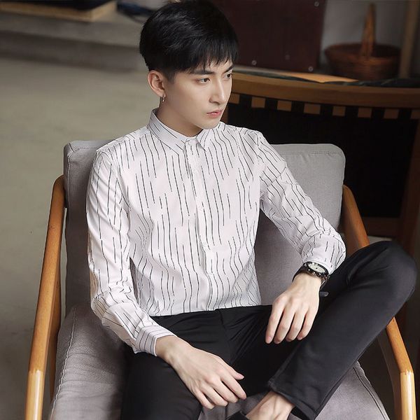 

2021 men's spring and winter new thin striped deal shirt fashion young clothes 51d1, White;black