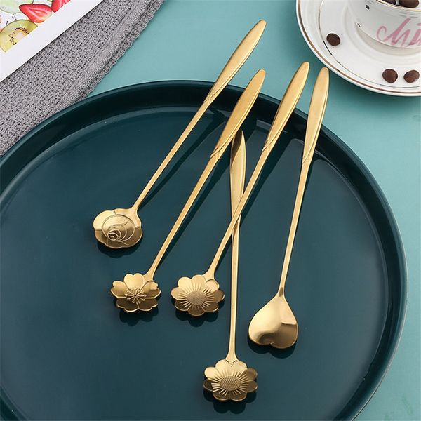 

4pcs dazzling rose gold flower spoon stiring spoon ice cream cake dessert tableware dining bar long handle spoons cherry heart scoop h2202