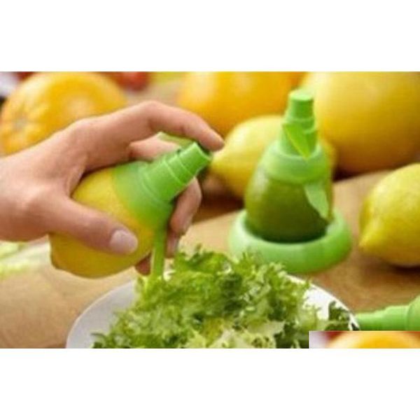 

creative hand fruit spray tool juice juicer lemon orange watermelon sprayer squee jllgir dhsybaby