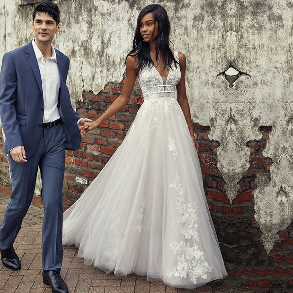 

boho wedding dresses v-neck appliques lace a-line tulle simple beach wedding gowns white ivory bride dress 2021