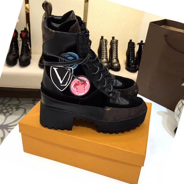 

women winter boot with leather and heavy soles leisure lady martin boots and ankle boots fashion platform desert boots 5cm big size 42, Black