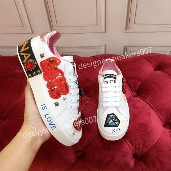

2021mans arrival casual shoes white black red fashion mens women leather breathable shoes open low sports sneakers hc191008