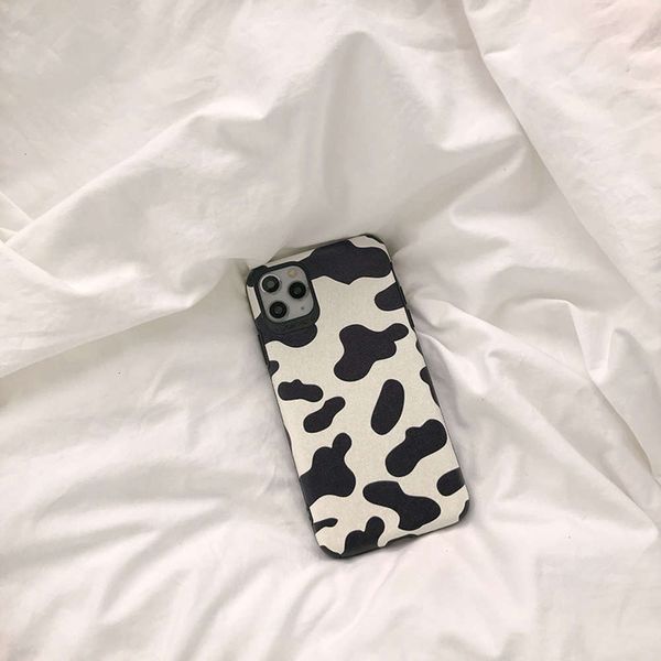 

1dwsimple personality cow spot suitable for vip 12 mobile phone shell japan and south korea 11 / 8plus silk relief 7 / 6s silicone soft