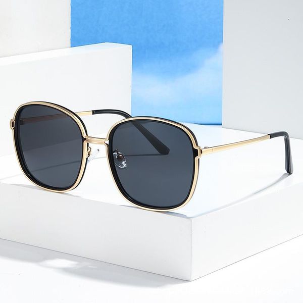 

sunglasses fashionable european and american polarized light luxury retro tr frame metal leg for men women, White;black