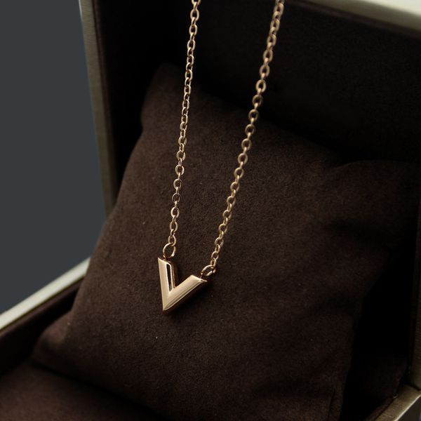 

pendant fashion quality stainless steel v-shaped high 18k gold ladies necklace for woman
