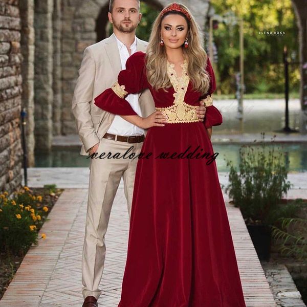 Tradicional Kosovo Vestidos Formales Árabe Veludo Vestidos de Noite de Veludo Flared Sleeves Applique Prom Vestido Robe de Soirée 2021
