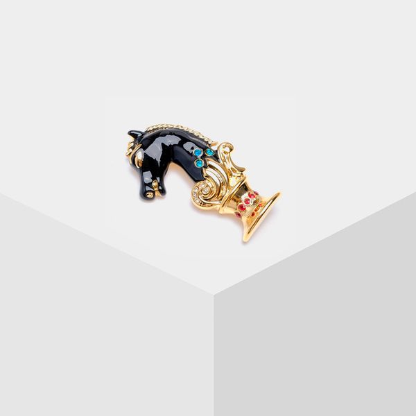 

amorita boutique black horse medal brooch 201009, Gray