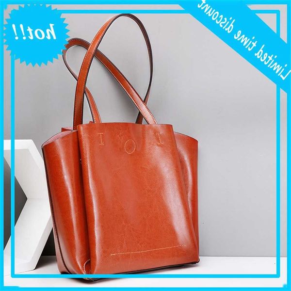 

2021 new women's fashion leather tote large capacity single shoulder solid soft bag