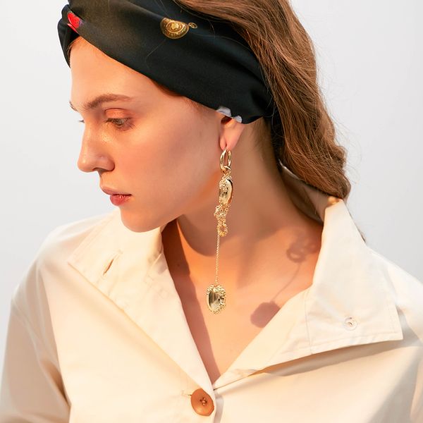 

2021 new year gift europe and the united states metal asymmetric earrings with the paragraph long paragraph new conch, Golden;silver