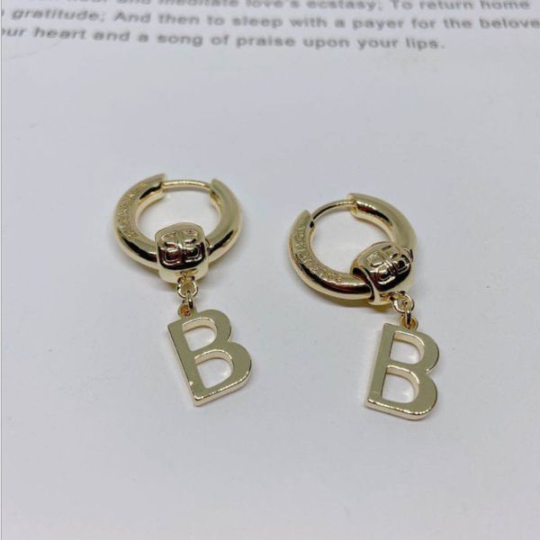 

new temperament retro metal earringssimple senior french geometry exaggerated personality 32, Silver