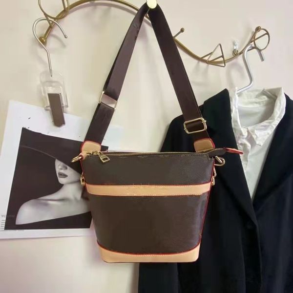 

classic flower women's bag new 2021 popular autumn winter messenger bag high sense handbag minority design multifunctional cosmetic bag