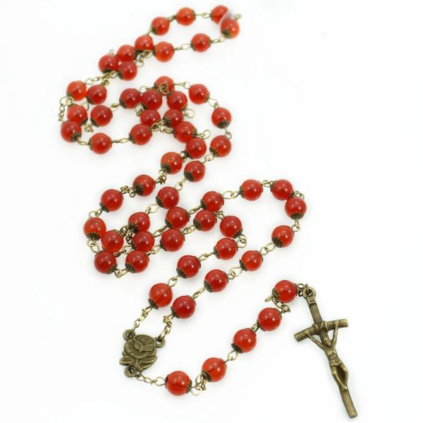 Collana di perline di gioielli con croce di perle di vetro rosso retrò europeo e americano in stile retrò cattolico cristiano antico bronzo