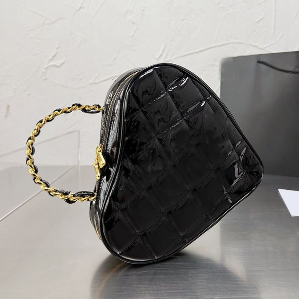 

2022ss spring heart style patent leather bags womens designer classic handle totes quilted vanity black/white famous luxury designer cosmeti
