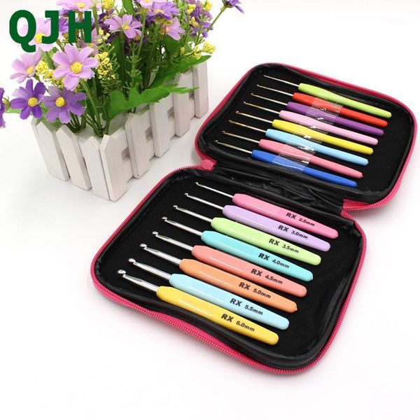 

qjh 2 category multi-colour 16pcs plastic handle and alumina crochet hooks needle yarn knitting craft case set kit1, Black