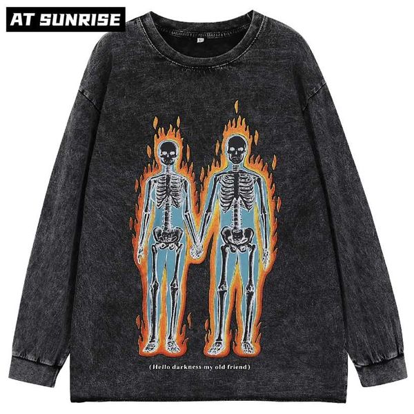 Übergroßes gewaschenes T-Shirt Streetwear Harajuku Vintage Retro Flammenschädel Grafik bedrucktes T-Shirt Männer Frühling Langarm T-Shirt 220115