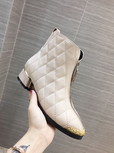 

designer womens boots luxury beige gold metal rhombus front zipper round head low heel with box size 35-40, Black
