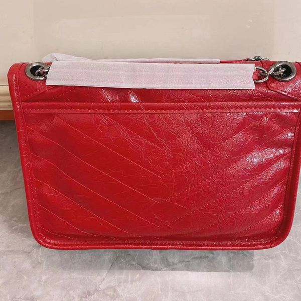 

2021black crossbody bag classic fashion shoulder bags designer oil wax leather handbags metal chain purse two size 746924665 message totes