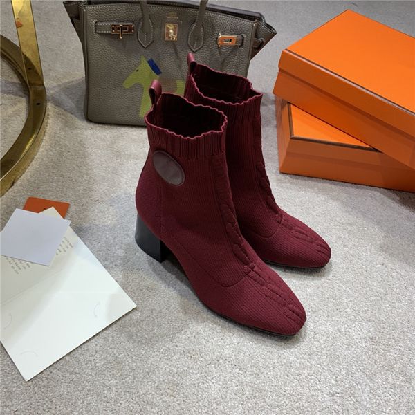 

2021 pearl simplicity in autumn winter fine fashion suede boots antiskid and wear resistant rubber bottom matching, Black