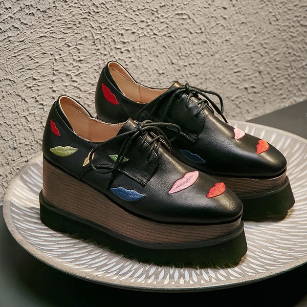 

female 2021 new genuine plus size 22-26 in length women's shoes embroidered lips heels 8cm 2 colours available 52qc, Black